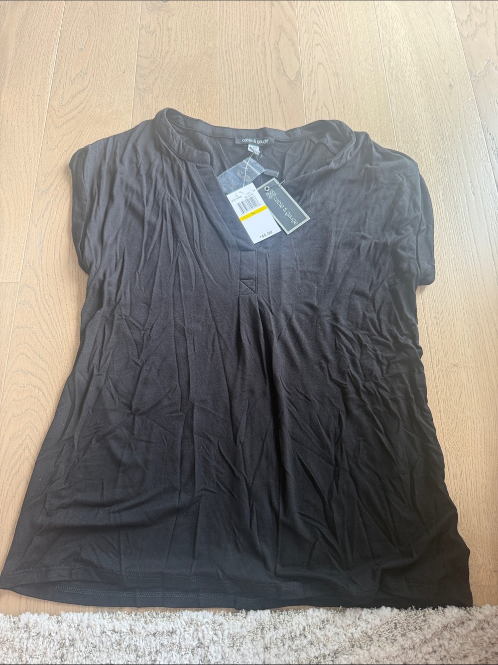 Cable & Gauge Black V-Neck Short Sleeve Blouse